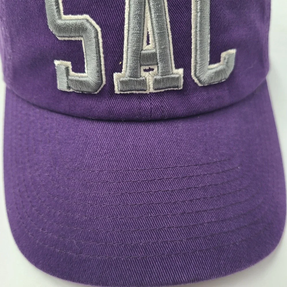 Sacramento Kings Hat Strapback Fan Favorite Purple Gray NBA Basketball Logo‎ Men